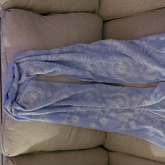 Scarf - Picture 2 of 3